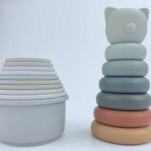 Large Flexible silicone number stacking cups + silicone kitty stacking discs